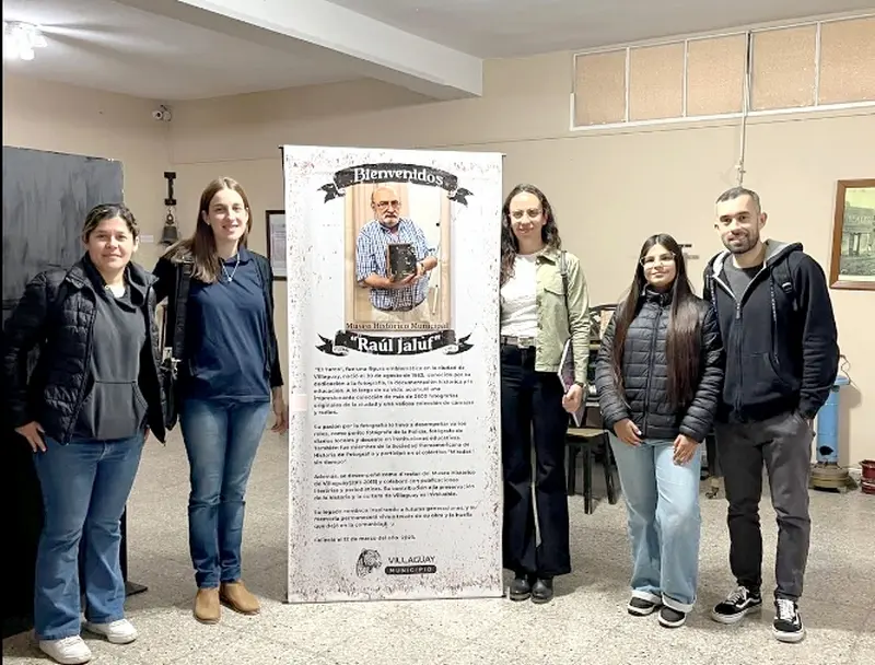 Alumnos de 3er.  a�o del profesorado de matem�ticas, visitaron el Museo Hist�rico Ra�l Jaluf Villaguay