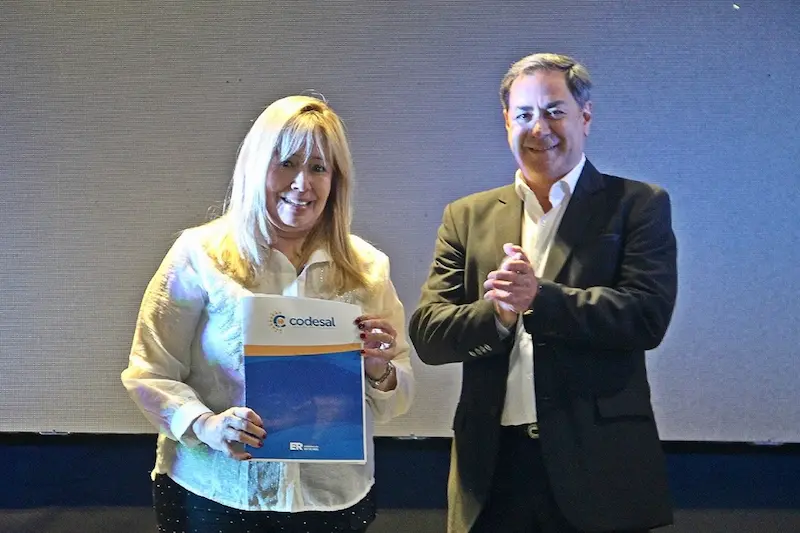 Codesal acompa�� la fiesta provincial del Inmigrante y reconoci� la trayectoria de Yamile Latour