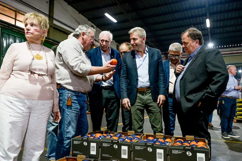 La provincia y la Fecier avanzan en una agenda de trabajo para el desarrollo del sector citr�cola