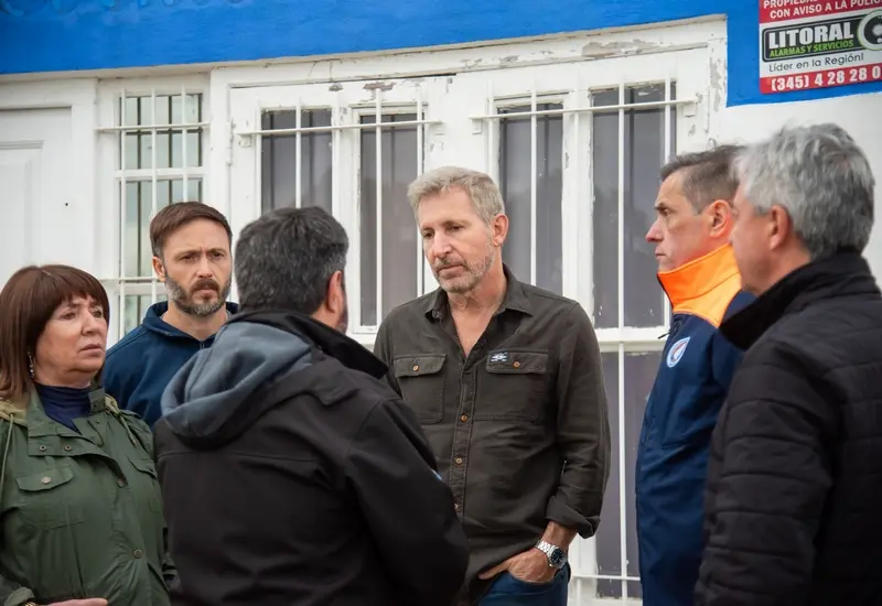 Frigerio recorri� las zonas afectadas por la creciente en Concordia y se reuni� con el Comit� de Emergencia