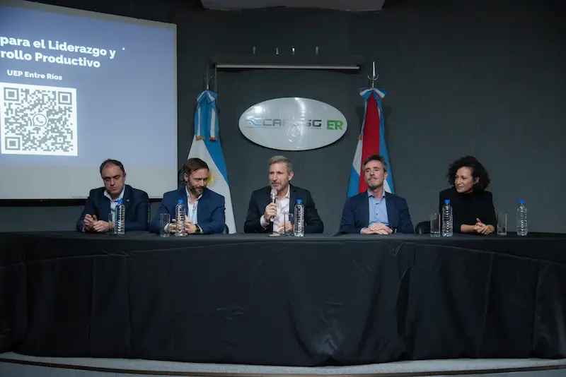 Frigerio particip� de una jornada para impulsar el desarrollo productivo y financiero de mujeres entrerrianas