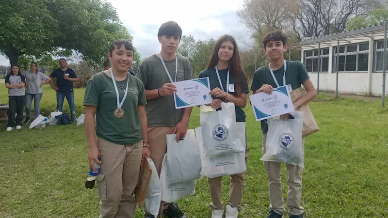Alumnos de la escuela agrot�cnica de Villaguay lograron primer y segundo puesto en olimpiadas provinciales de dibujo t�cnico 