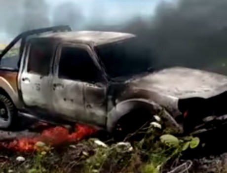 Bomberos de Villa Clara extinguieron el incendio de un auto