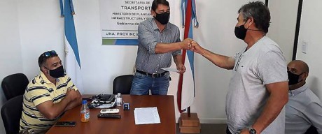Mediante gestiones del gobierno provincial se alcanz un acuerdo con transportistas y dadores de carga en Entre Ros