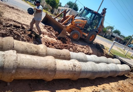 IMPORTANTE OBRA DE ALCANTARILLADO EN PAYSAND Y MITRE - TRANSITO RESTRINGIDO<br>