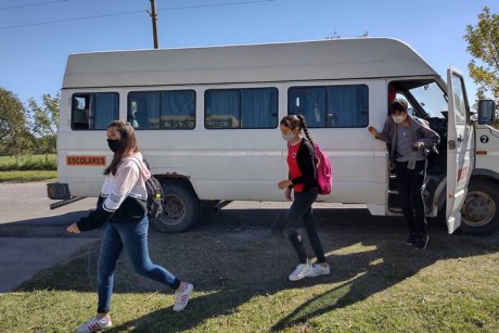 El Becario brind el servicio de transporte escolar rural a ms de 10.000 alumnos en 2021