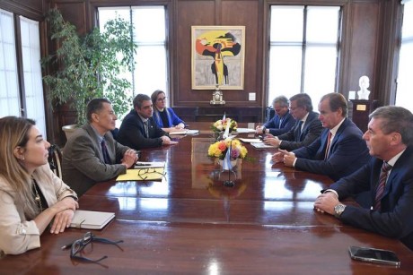 Bordet propuso restablecer la exportacin avcola por regiones ante autoridades de Estados Unidos