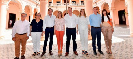Bordet anunci el nuevo gabinete de ministros