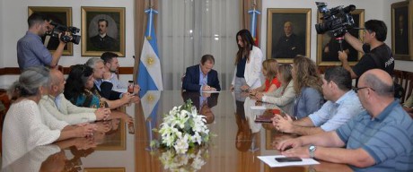 Bordet garantiz pago de sueldos con incrementos y aguinaldo