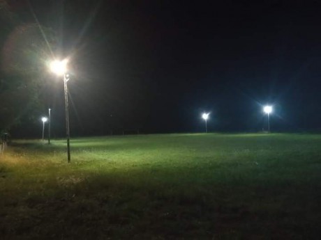 Nueva iluminacin de la cancha de la Escuela 109, Granaderos de San Martn, Lucas Norte