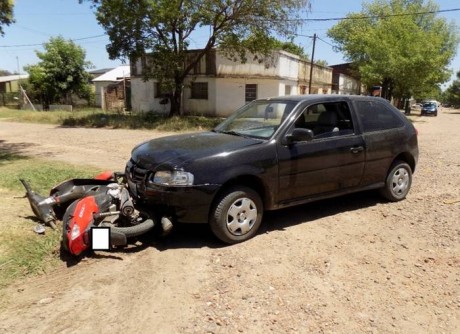 Lesiones Graves Sufri Una Adolescente Por Choque Entre Auto Y Moto