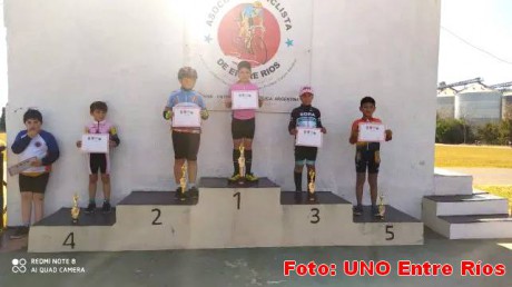 La Asociacin Ciclstica de Entre Ros tuvo una nueva cita para los ciclistas de Paran y de la regin. Fue en el Pucheta y para festejar el Da del Nio