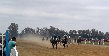 EL CLSICO SANTA ROSA FUE UNA BENDICIN PARA DARK SHINE DE GUALEGUAYCH, CONDUCIDO POR FACUNDO CORIA
