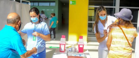 Comenz la vacunacin Covid-19 al grupo de adultos entre 60 y 69 aos en Entre Ros