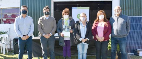 Con la entrega de nuevos kits fotovoltaicos, la provincia consolida polticas de acceso a la energa a familias rurales