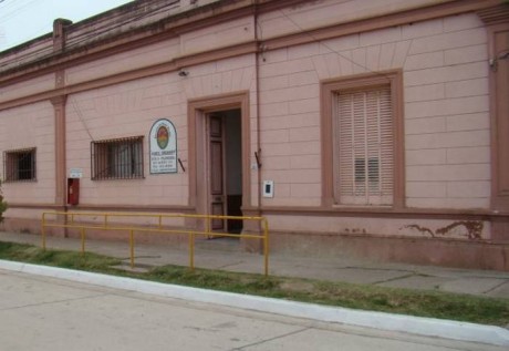 Se licitó la reparación de sanitarios en la escuela Gerchunoff de Villa Domínguez