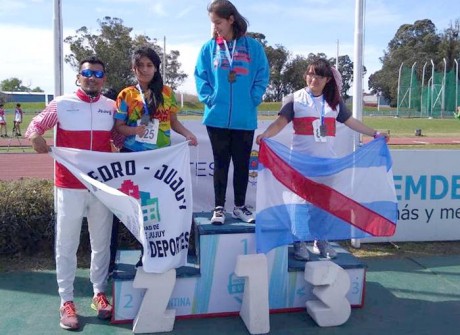 Juegos Nacionales EvitaEn la final Nacional en atletismo adaptado medalla de bronce para Lujan Viviani