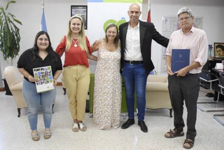 Las juventudes y la economía social como agenda de trabajo entre el gobierno provincial y Colonia Avellaneda