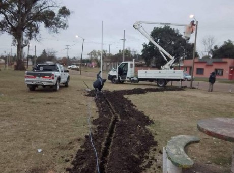 RENOVACIN DE LUMINARIAS EN LA PLAZA INTENDENTE FERREYRA