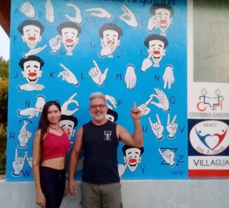 El municipio realiz un mural con alfabeto en lenguaje de seas en la va pblica