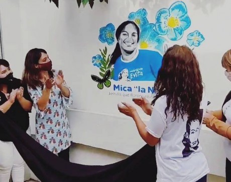Integrantes del Movimiento Evita Villaguay pintaron un Mural por Micaela Garca