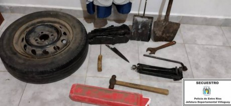Recuperan elementos sustrados de un vehculo