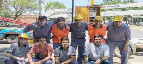 En San Salvador ya funciona el semforo fabricado por alumnos de la escuela tcnica