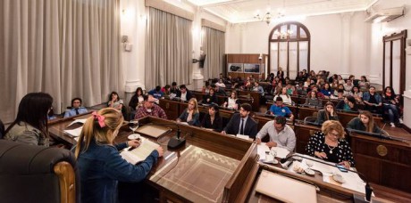 Senado juvenil-Las ideas de los jvenes comienzan a llegar este viernes al recinto y el turno de Villaguay es el 17 de octubre 