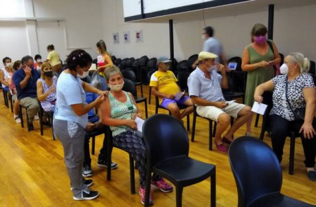 Plan Rector de Vacunacin: Casi 850 dosis en un nueva jornada de primeras y terceras dosis contra el Covid-19