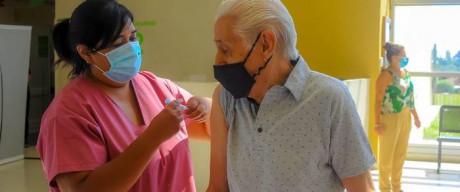 Esta semana comienzan a vacunar contra el Covid a mayores de 60 aos