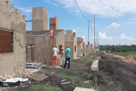 Se construirán 685 viviendas en 10 localidades con fondos nacionales