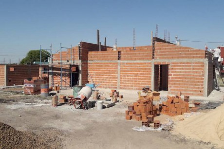 En Larroque y Viale se construyen viviendas con fondos provinciales