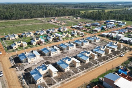 Nuevas viviendas se licitarán con fondos nacionales y provinciales para seis localidades entrerrianas
